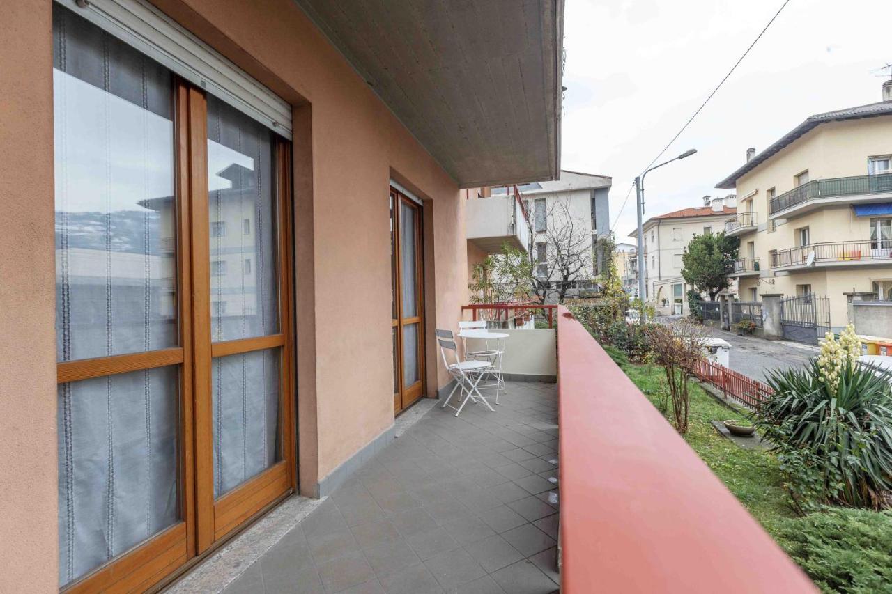 Casa Alpina - Appartamento Аоста Экстерьер фото